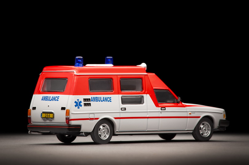 Volvo 264 Ambulance (1986)