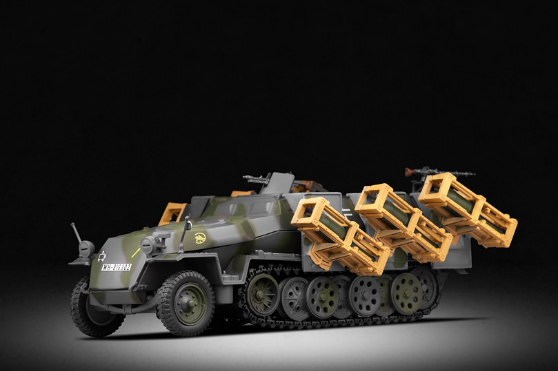 Hanomag Sd.Kfz.251-1 Ausf. C Wurfrahmen 40 (1942)