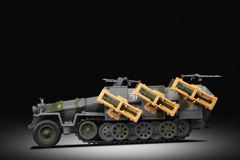 Hanomag Sd.Kfz.251-1 Ausf. C Wurfrahmen 40 (1942)