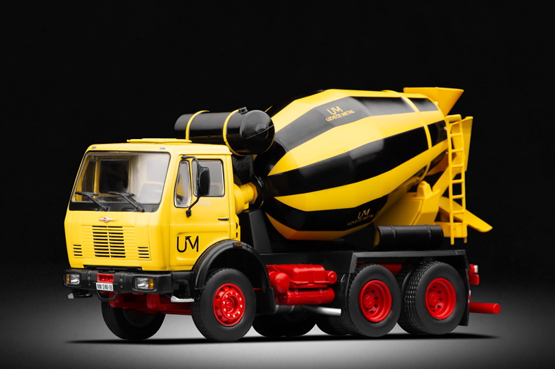 FAP 2226 Concrete mixer (1970)